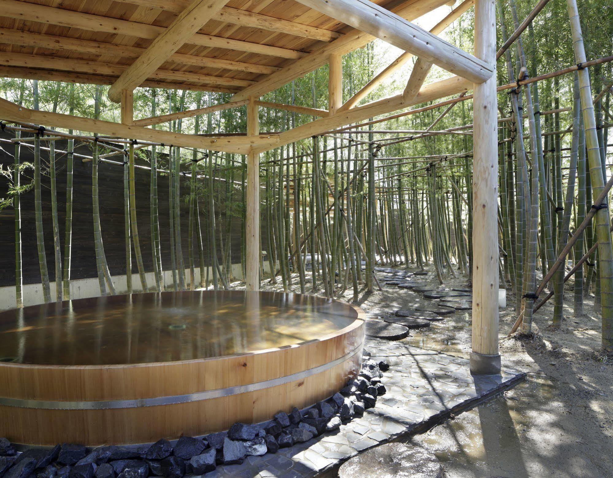 ホテル アクアイグニス片岡温泉 菰野町 エクステリア 写真
